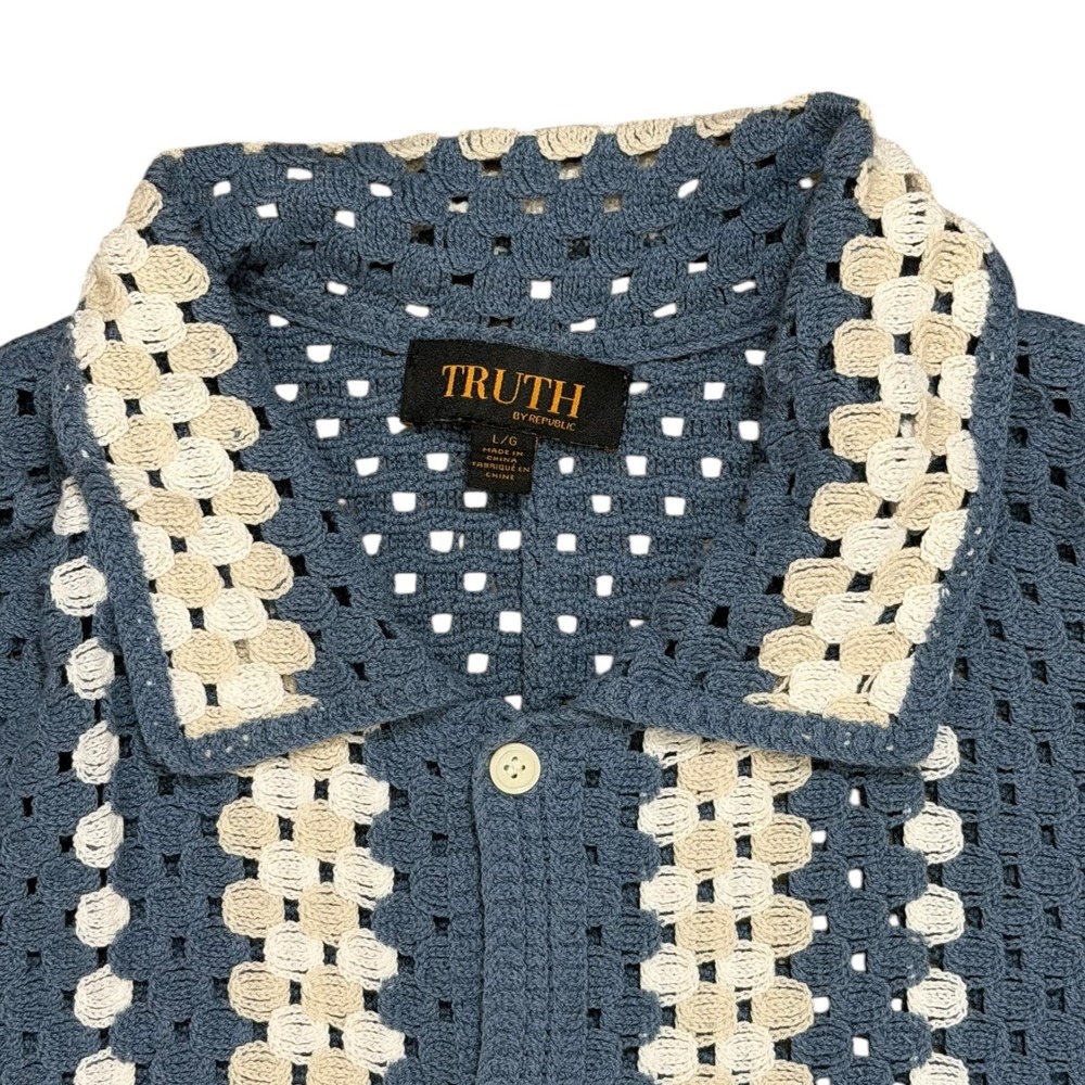 Truth by Republic Coastal Bohemian Blue Crochet Knit Button Up Shirt Mens Large - Picture 4 of 5